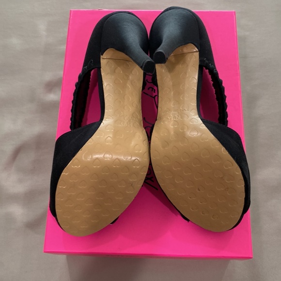 Betsey Johnson, Walter heels, black, size 7.5 new in box - Picture 5 of 6